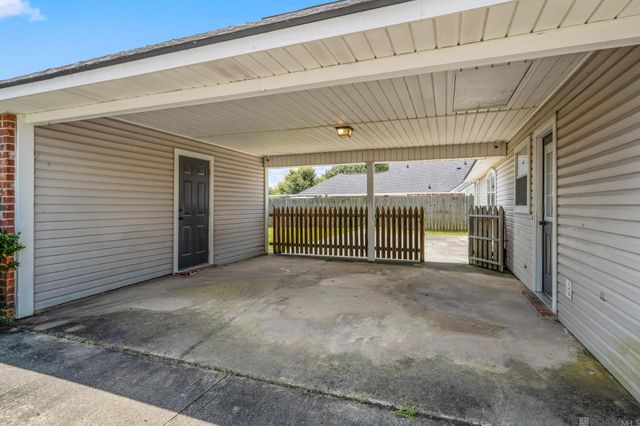 24610 Rolling Meadow, Denham Springs, LA 70726