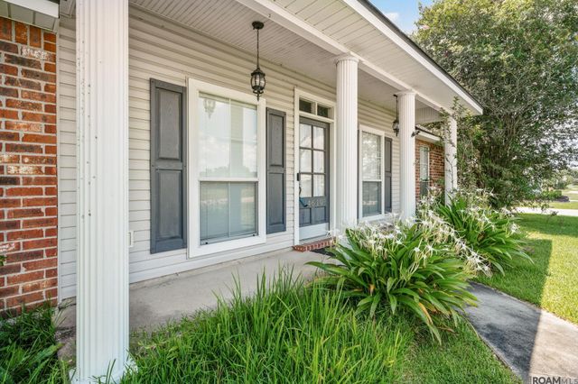 24610 Rolling Meadow, Denham Springs, LA 70726