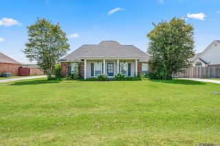 24610 Rolling Meadow, Denham Springs, LA 70726