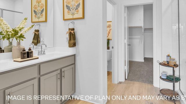 121 Mustange CIR, Buda, TX 78610