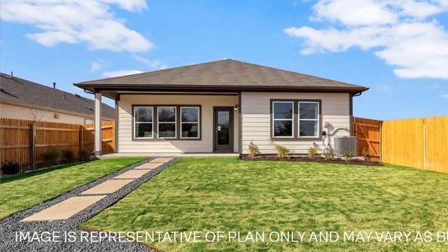121 Mustange CIR, Buda, TX 78610