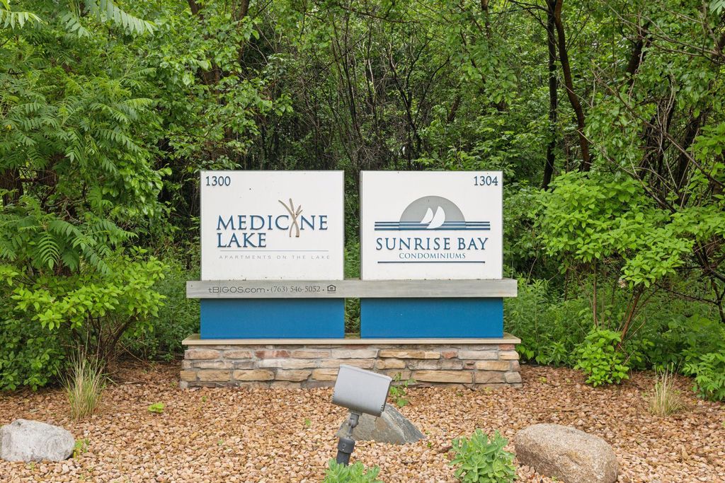 1304 W Medicine Lake Drive 320, Plymouth, MN 55441 — photo 5