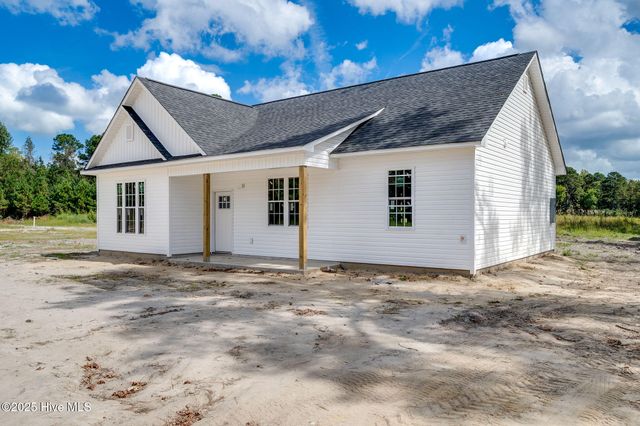 105 Doris Lane, Teachey, NC 28464