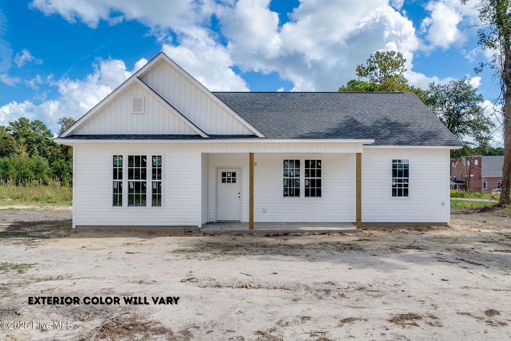 105 Doris Lane, Teachey, NC 28464