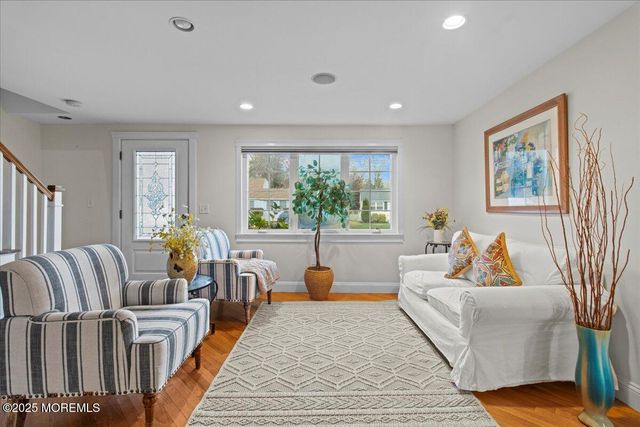 80 Oak Knoll Road, Waretown, NJ 08758