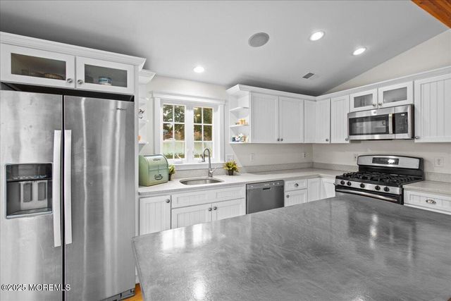 80 Oak Knoll Road, Waretown, NJ 08758