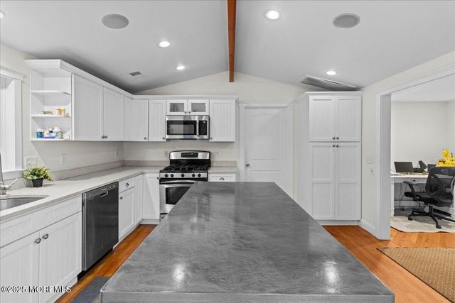 80 Oak Knoll Road, Waretown, NJ 08758