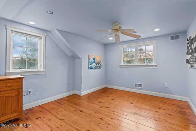 80 Oak Knoll Road, Waretown, NJ 08758