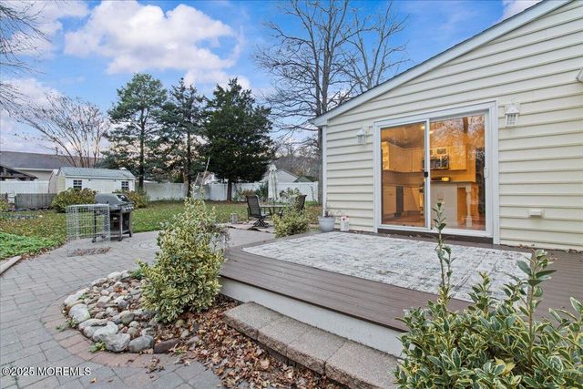 80 Oak Knoll Road, Waretown, NJ 08758