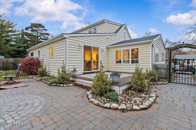 80 Oak Knoll Road, Waretown, NJ 08758