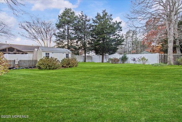 80 Oak Knoll Road, Waretown, NJ 08758