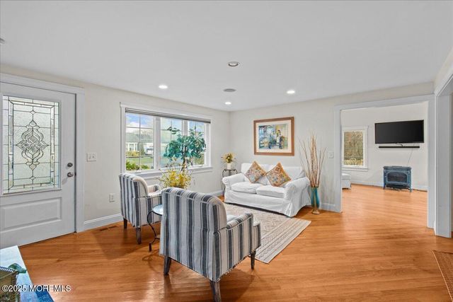 80 Oak Knoll Road, Waretown, NJ 08758