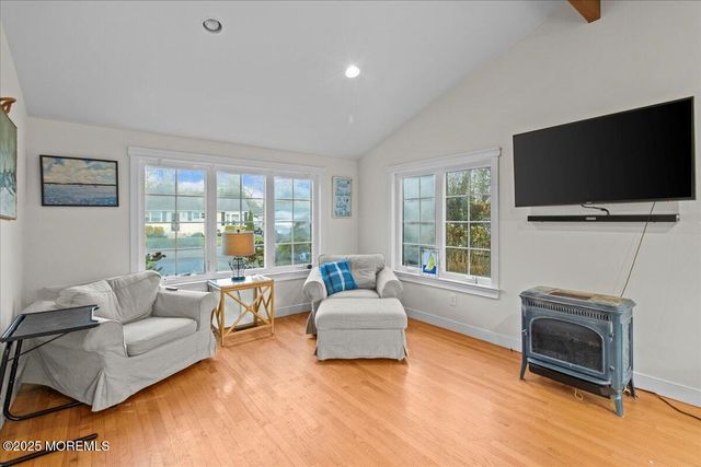 80 Oak Knoll Road, Waretown, NJ 08758