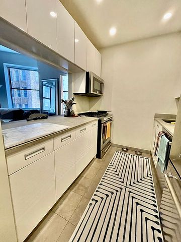 99 John St Apt 506, New York City, NY 10038