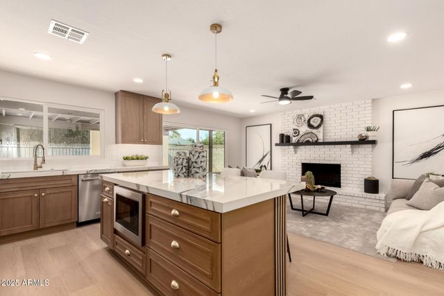 3937 W Wood Drive, Phoenix, AZ 85029