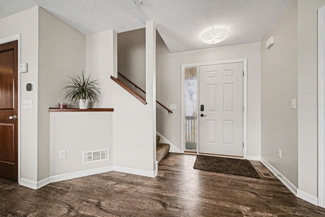 19697 Deerbrooke Path, Farmington, MN 55024