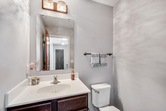 19697 Deerbrooke Path, Farmington, MN 55024