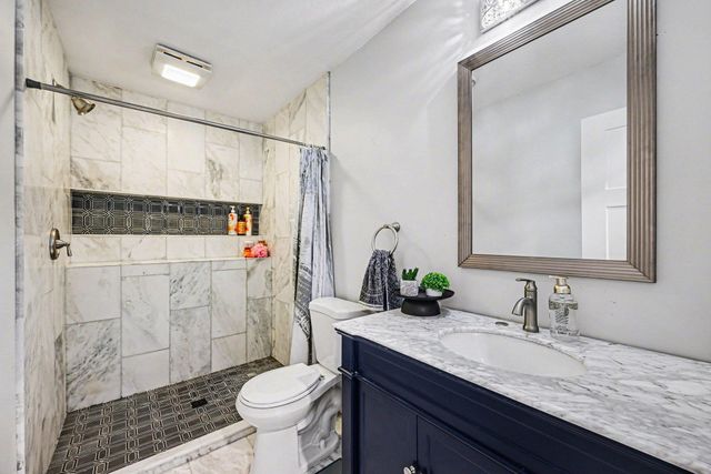 19697 Deerbrooke Path, Farmington, MN 55024