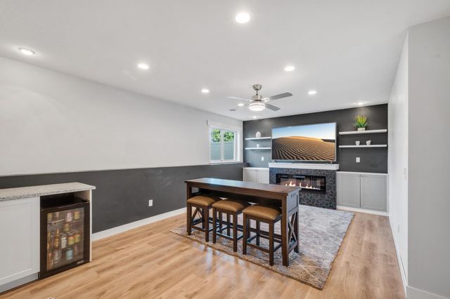 19697 Deerbrooke Path, Farmington, MN 55024