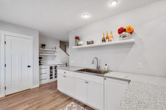 19697 Deerbrooke Path, Farmington, MN 55024