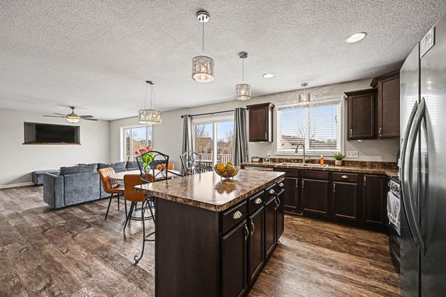 19697 Deerbrooke Path, Farmington, MN 55024