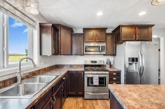 19697 Deerbrooke Path, Farmington, MN 55024