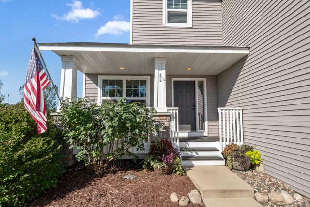 19697 Deerbrooke Path, Farmington, MN 55024