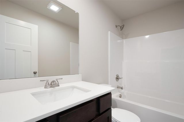 920 Willow Valley Drive, Norwalk, IA 50211