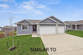920 Willow Valley Drive, Norwalk, IA 50211