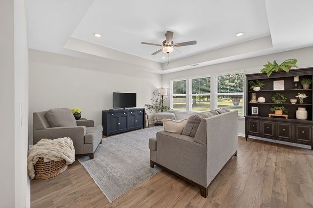 620 Brookside Dr, Mount Pleasant, TN 38474