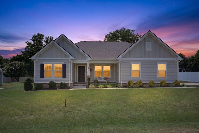 620 Brookside Dr, Mount Pleasant, TN 38474
