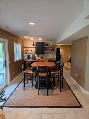 200 Fairbrook Drive, Waunakee, WI 53597