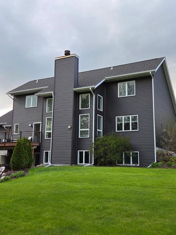 200 Fairbrook Drive, Waunakee, WI 53597