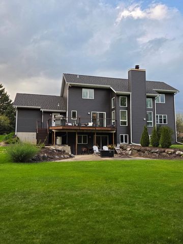 200 Fairbrook Drive, Waunakee, WI 53597