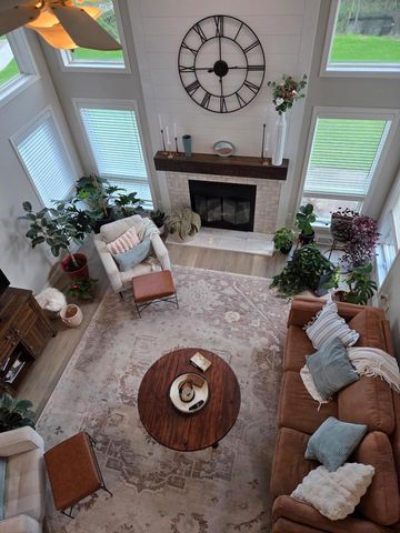 200 Fairbrook Drive, Waunakee, WI 53597