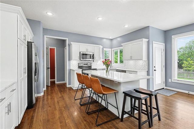 8306 W 128th Street, Overland Park, KS 66213