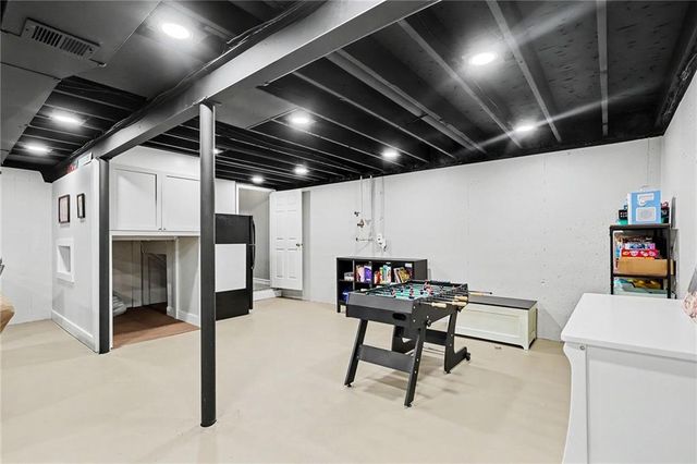 8306 W 128th Street, Overland Park, KS 66213