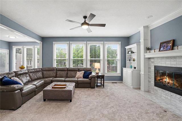 8306 W 128th Street, Overland Park, KS 66213