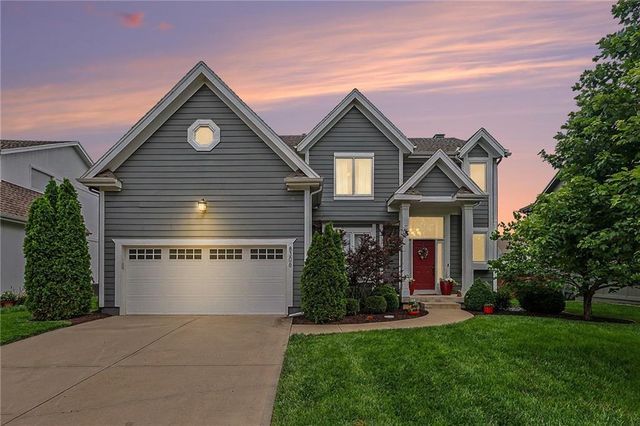 8306 W 128th Street, Overland Park, KS 66213