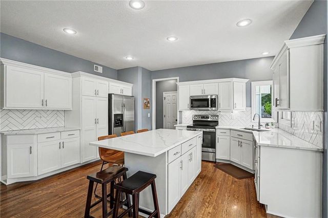8306 W 128th Street, Overland Park, KS 66213
