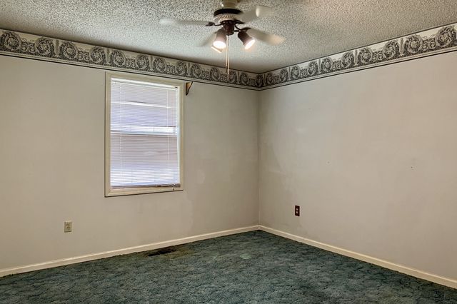 207 Spence Ln, Franklin, KY 42134