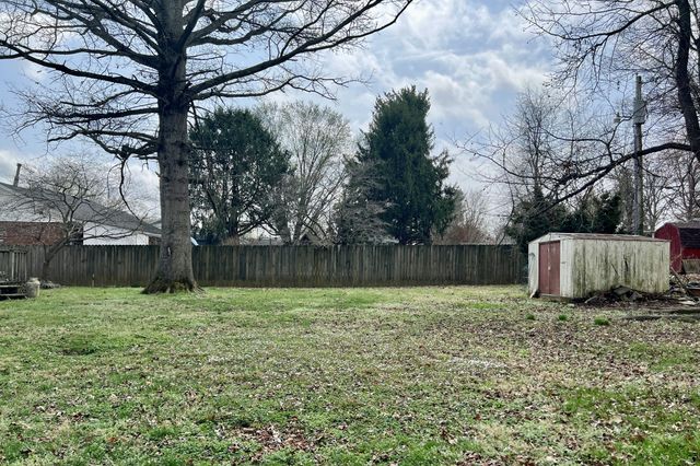 207 Spence Ln, Franklin, KY 42134