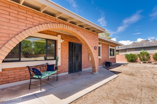 4521 N Meadow Lane, Tucson, AZ 85749