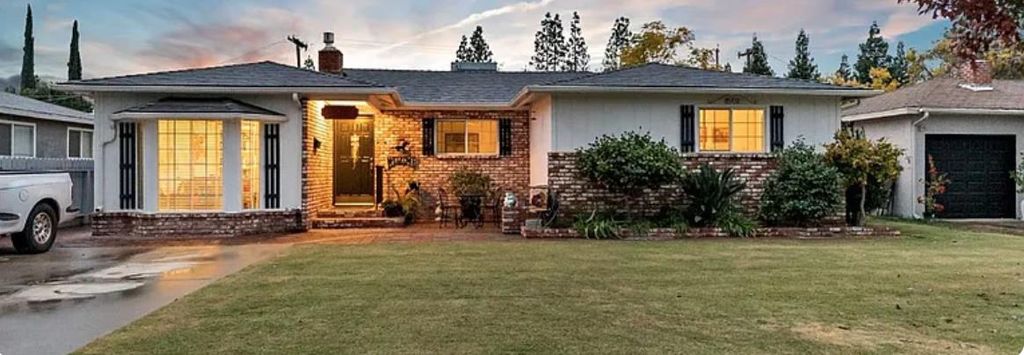 Image 1 of property listing at 144 N Pollasky Avenue, Clovis, CA 93612