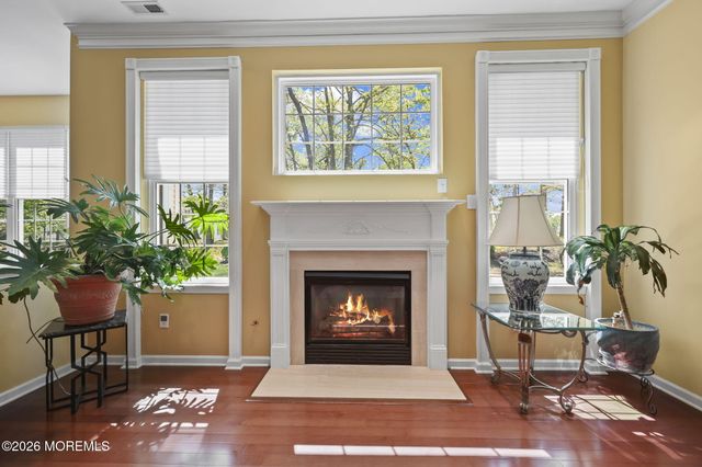 78 Oakmont Lane, Jackson, NJ 08527