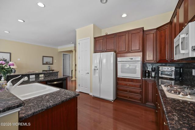 78 Oakmont Lane, Jackson, NJ 08527
