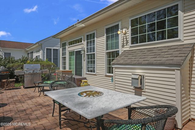 78 Oakmont Lane, Jackson, NJ 08527