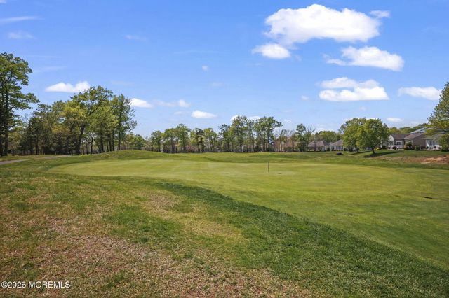 78 Oakmont Lane, Jackson, NJ 08527