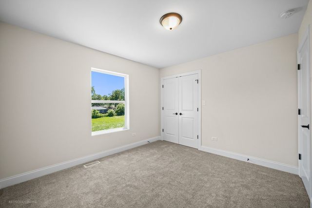 9318 Pleasant Avenue, Tinley Park, IL 60487