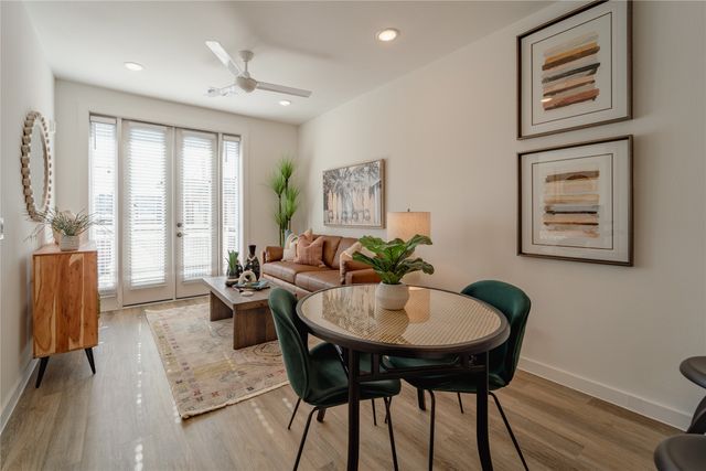 105 S Bishop Avenue 105-2319, Dallas, TX 75208